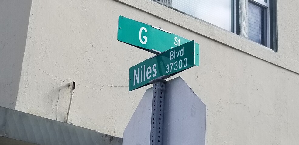 More Photos Of 37312-37316 Niles Blvd, Fremont Storefront Retail Residential For Lease