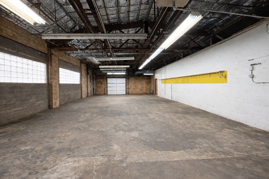 More Photos Of 3338 N Ravenswood Ave, Chicago Industrial For Sale