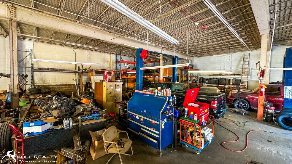 More Photos Of 99 Bay St, Fairburn Light Manufacturing For Sale