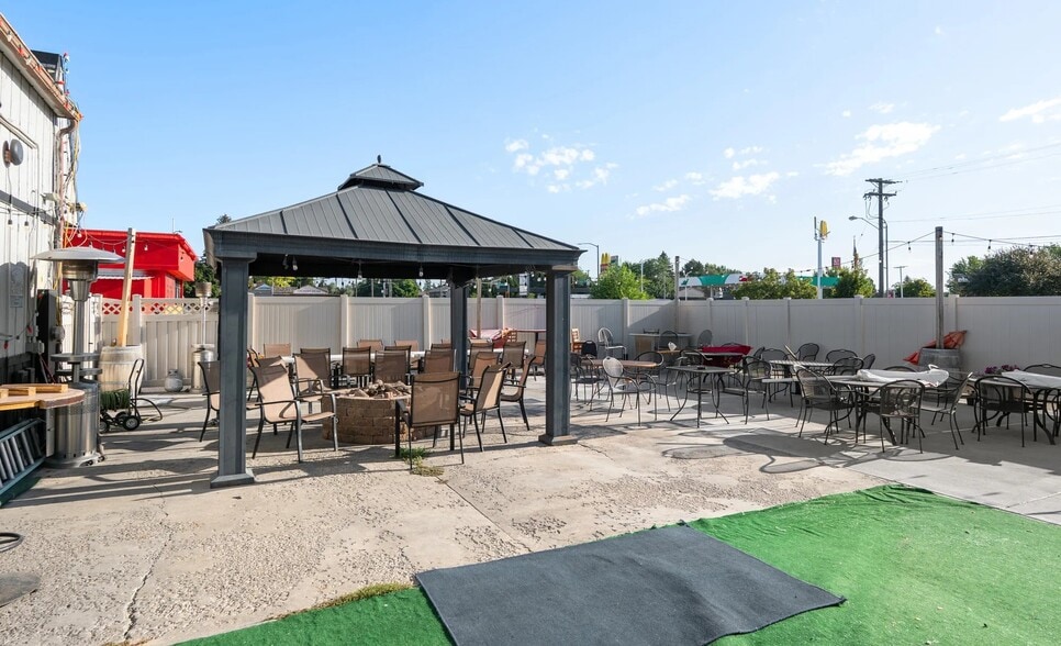 More Photos Of 1505 W Broadway St, Idaho Falls Restaurant For Sale