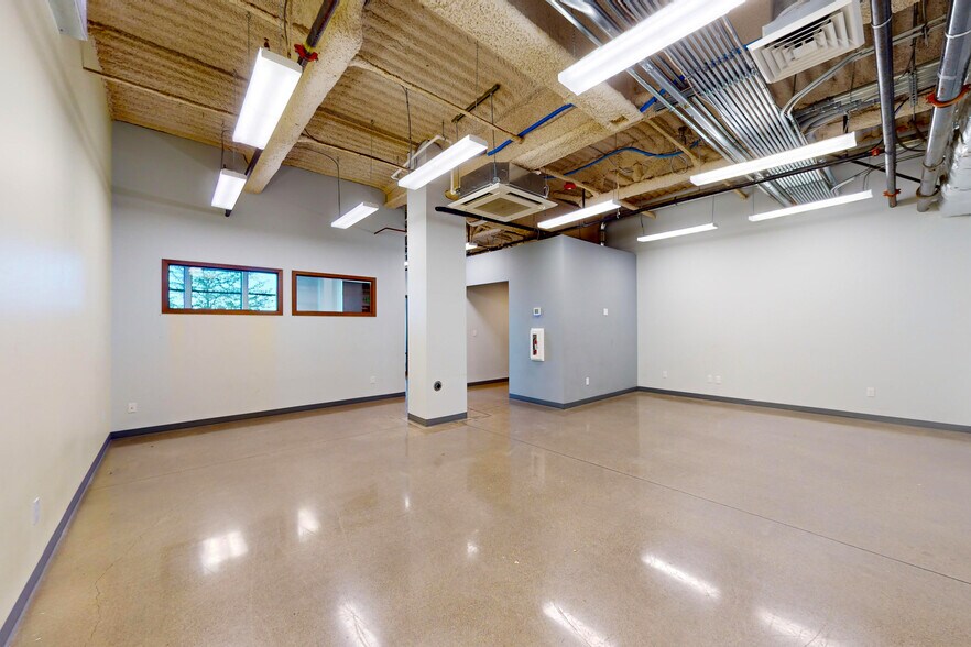 More Photos Of 1801 Bay NW dr, Olympia Office For Sale