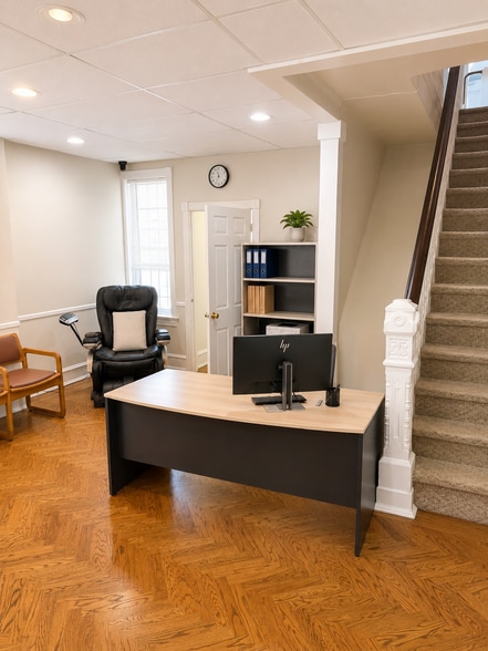 More Photos Of 1324 N King St, Wilmington Office For Sale