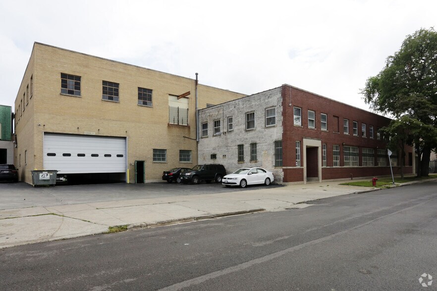 More Photos Of 4920 W Bloomingdale Ave, Chicago Warehouse For Lease