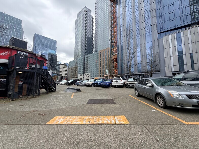 More Photos Of 2404 7th Ave, Seattle Land For Sale