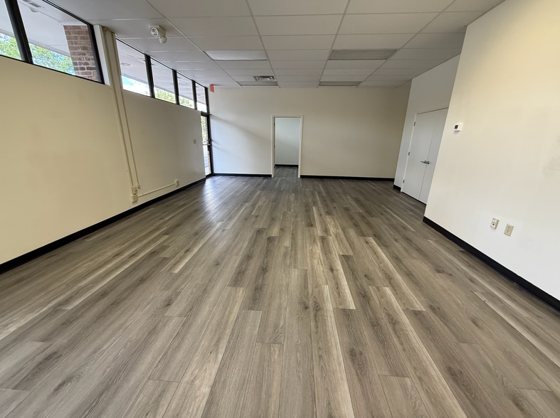 More Photos Of 3150-3160 Magic Hollow Blvd, Virginia Beach Loft Creative Space For Sale