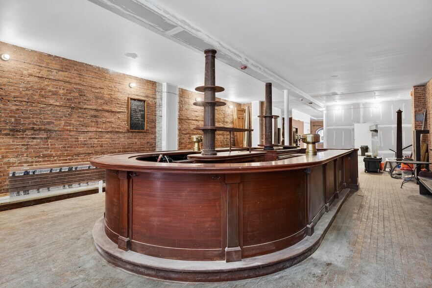 More Photos Of 316 Wall St, Kingston Storefront Retail Residential For Lease