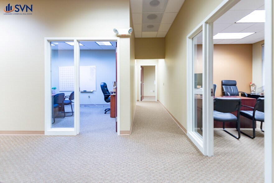 More Photos Of 2471 W Sullivan Rd, Aurora Office For Sale