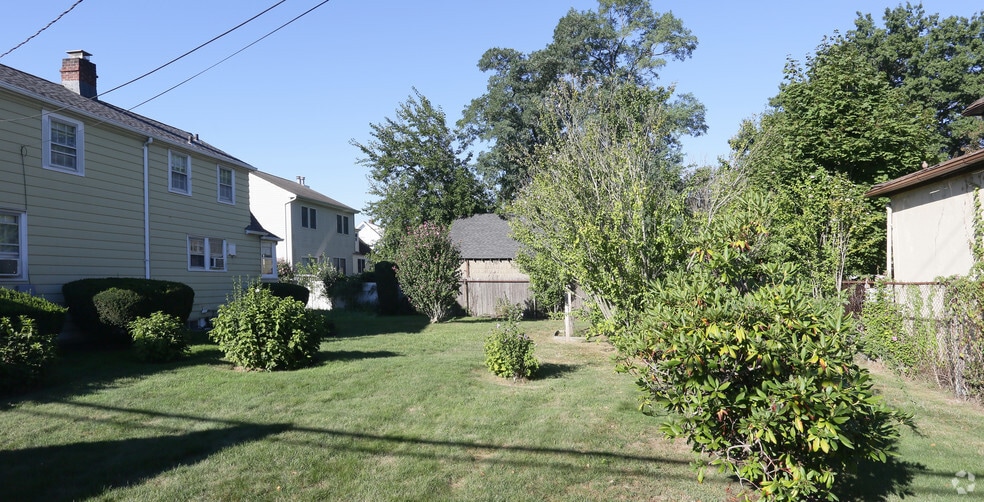 More Photos Of 837 Willis Ave, Albertson Land For Sale