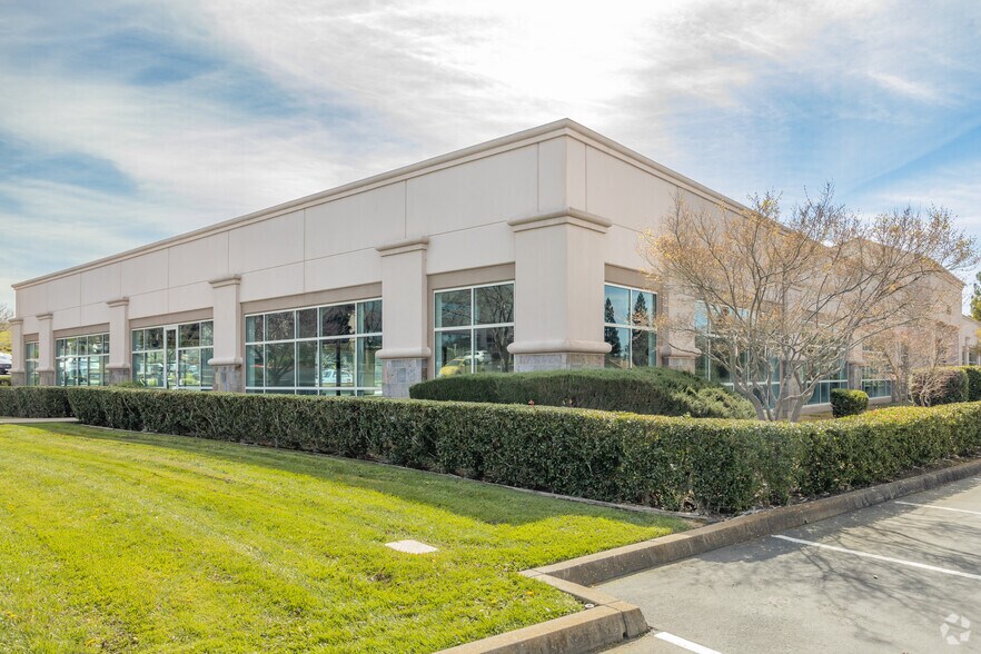 More Photos Of 1130 Iron Point Rd, Folsom Unknown For Lease