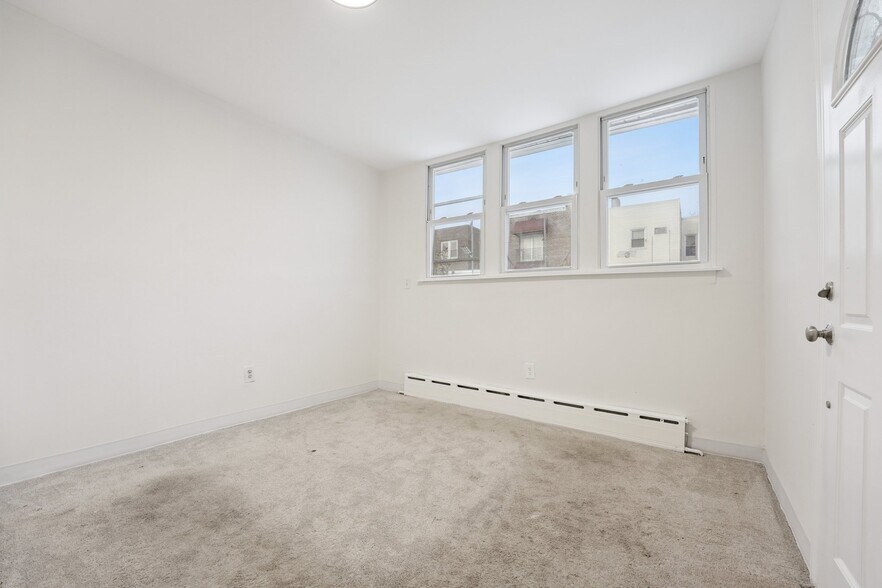 More Photos Of 910 19th St, Union City Multifamily For Sale