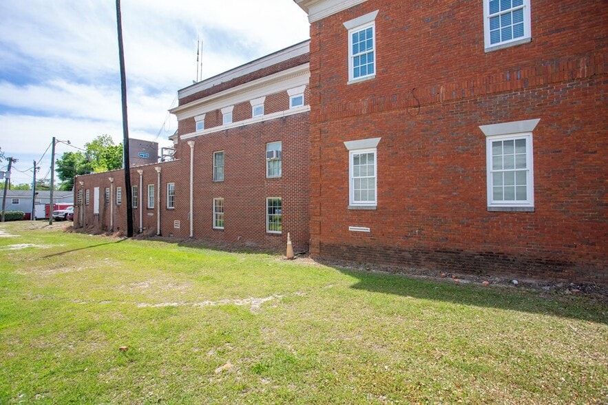 More Photos Of 303 E Broad St, Eufaula Office For Sale