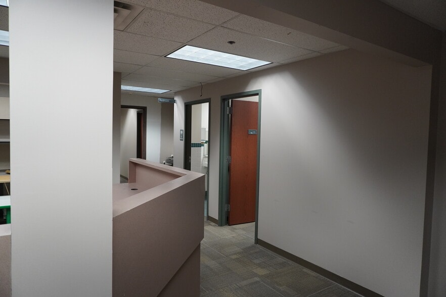 More Photos Of 3809 S 42nd St, Minneapolis Medical For Sale