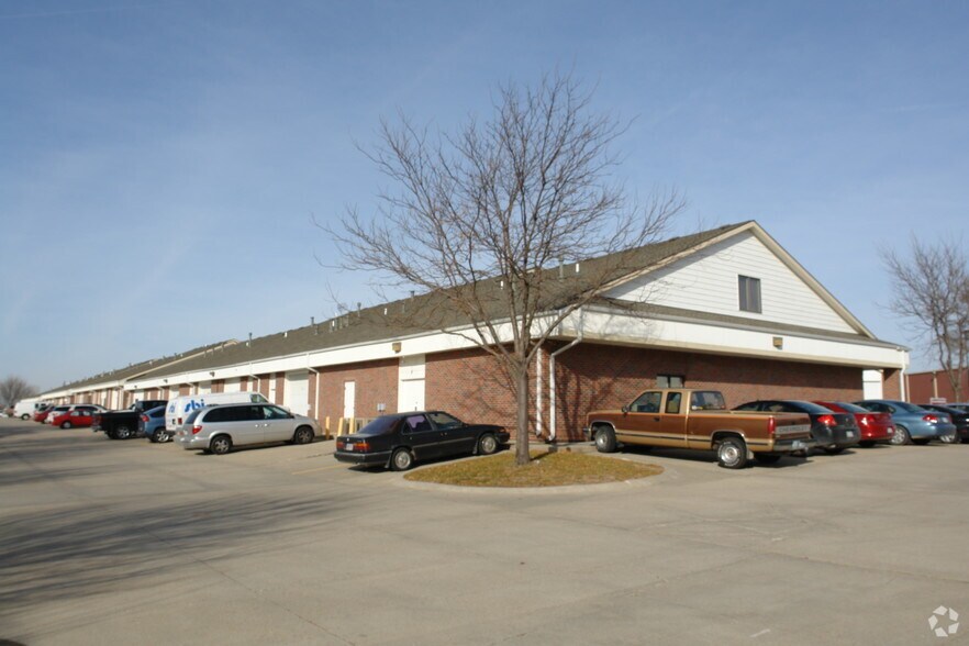 More Photos Of 6221 S 58th St, Lincoln Loft Creative Space For Sale