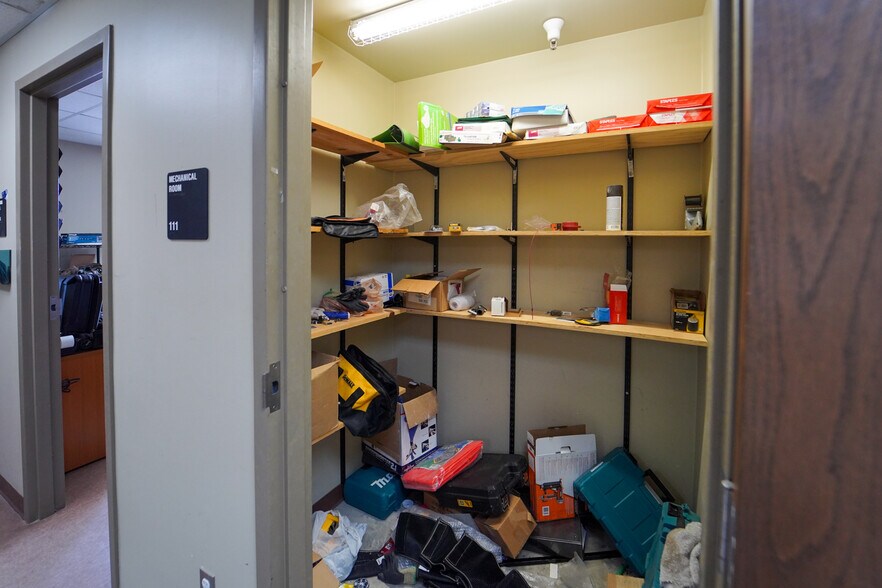 More Photos Of 8609 Lone Tree Rd, Victoria Industrial For Sale