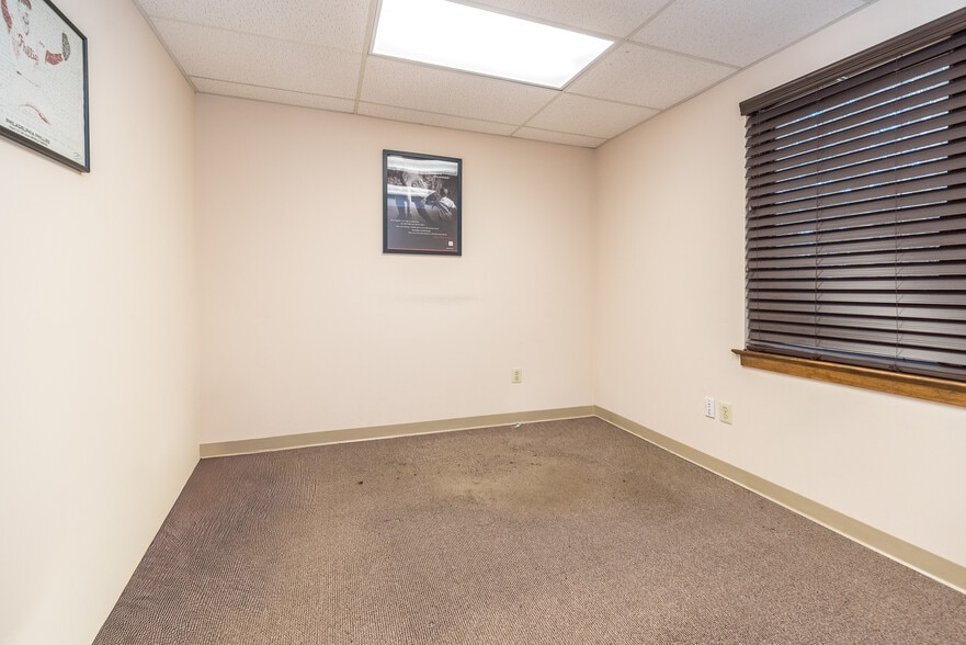 More Photos Of 908-918 Town Center, New Britain Office For Sale