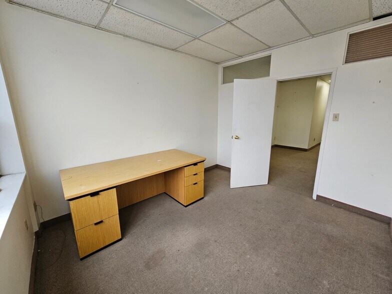 More Photos Of 1646 Victoria Park Ave, Toronto Storefront Retail Office For Lease