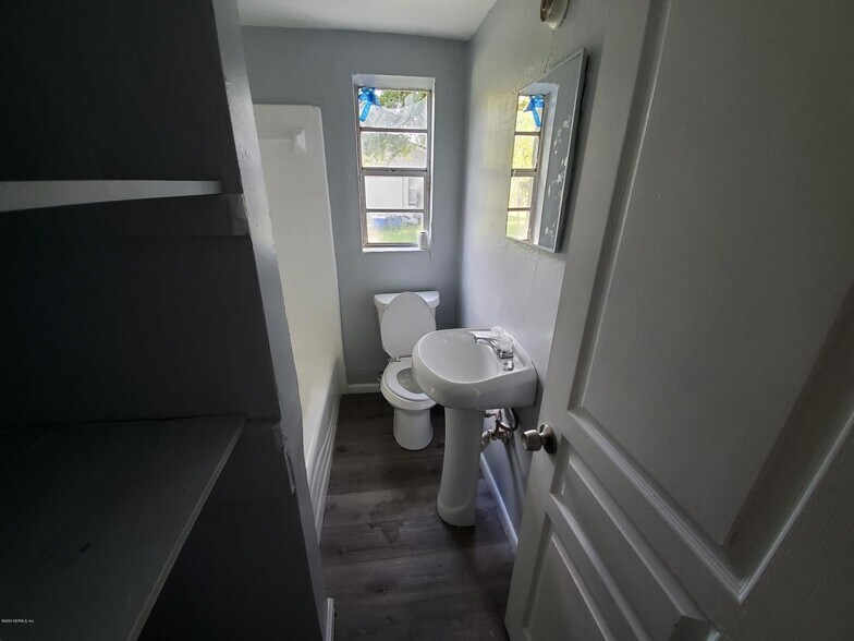 More Photos Of 1820 W 45th St, Jacksonville Apartments For Sale
