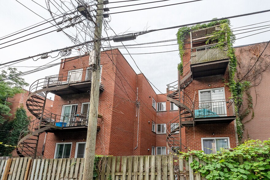 More Photos Of 5963 Rue Waverly, Montréal Multifamily For Sale