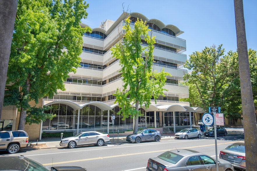 More Photos Of 901 H St, Sacramento Office For Lease