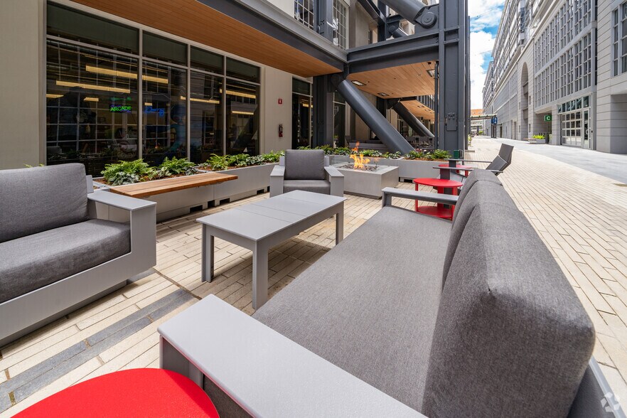 More Photos Of 185 Berry St, San Francisco Unknown For Lease