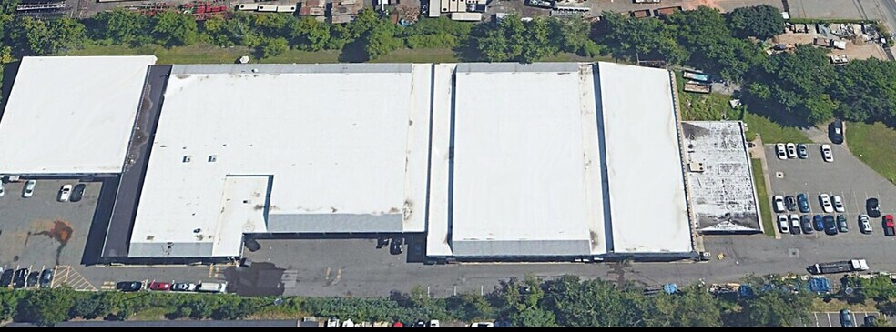 More Photos Of 500 Nordhoff Pl, Englewood Warehouse For Lease