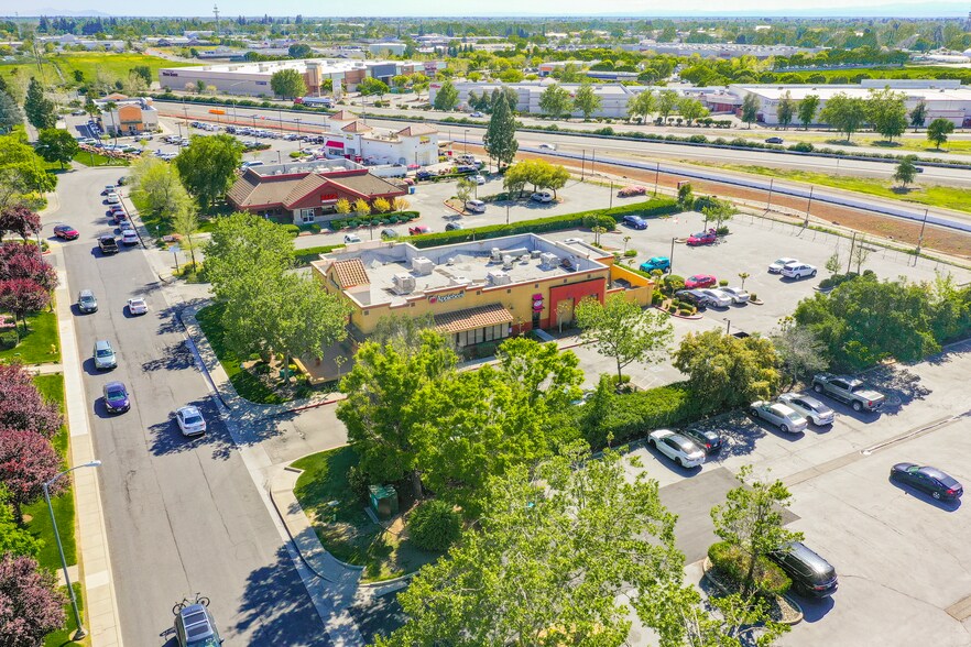 More Photos Of 2030 Business Ln, Chico Restaurant For Sale