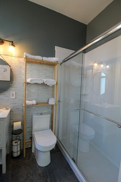 More Photos Of 440 Hopkins St, Cincinnati Apartments For Sale