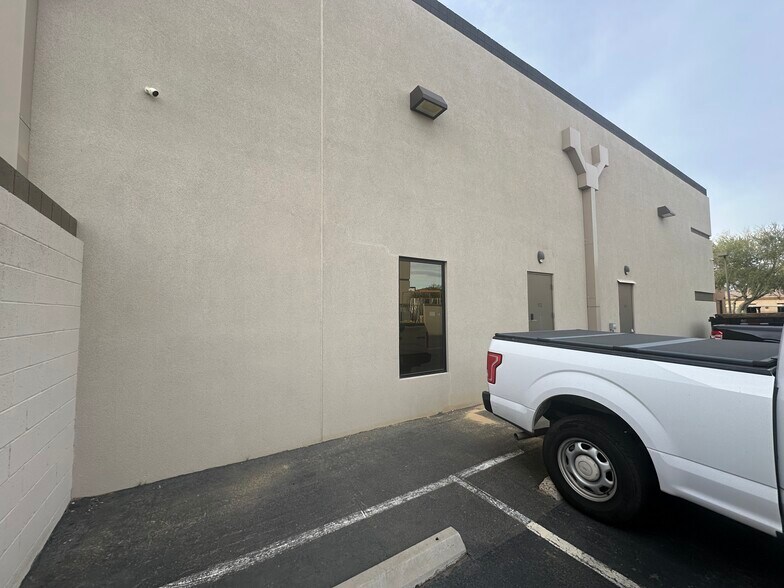 More Photos Of 4450 E McLellan Rd, Mesa Light Distribution For Lease