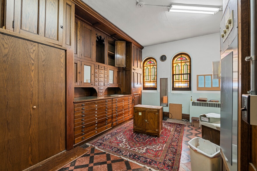 More Photos Of 21 State St, Oil City Specialty For Sale