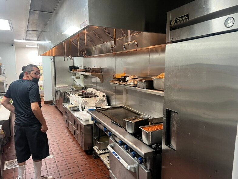 More Photos Of 820 E Santa Fe Ave, Grants Restaurant For Sale