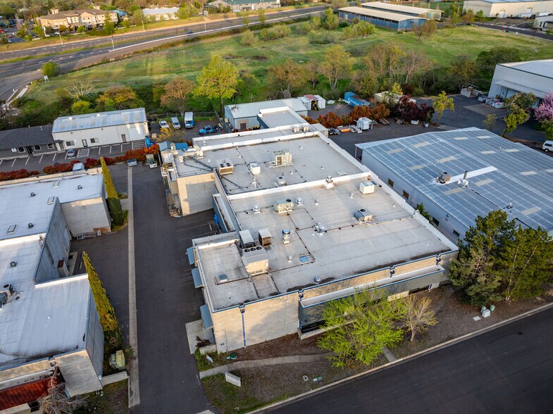 More Photos Of 710 Jefferson Ave, Ashland Light Manufacturing For Lease