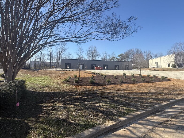Primary Photo Of 176 Commerce Center Cir, Jackson Flex For Lease