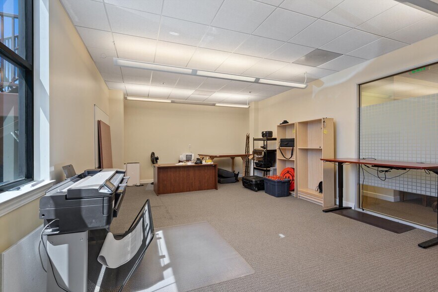 More Photos Of 1550 Airport Blvd, Santa Rosa Office For Lease