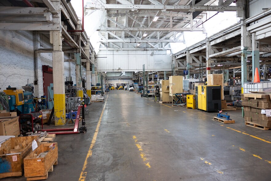 More Photos Of 20001 Euclid Ave, Euclid Warehouse For Lease