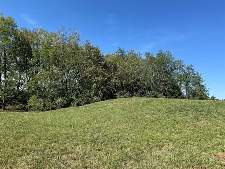 More Photos Of 108-112 Canewood Center dr, Georgetown Land For Sale