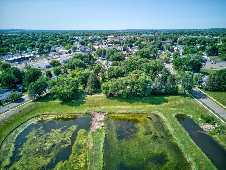 More Photos Of 702 Chestnut Ave, Marshfield Land For Sale