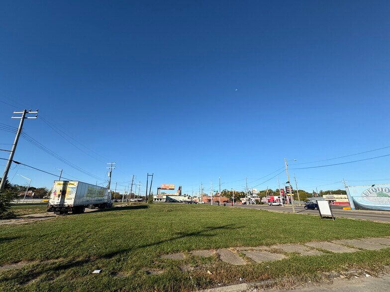 More Photos Of 14438 Harper Ave, Detroit Land For Sale