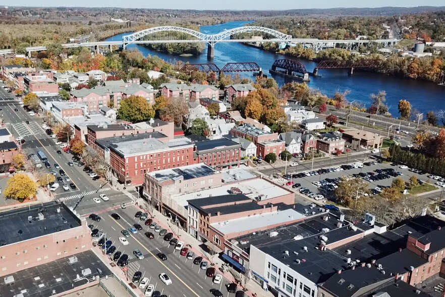 More Photos Of 62 Washington St, Middletown Office For Lease