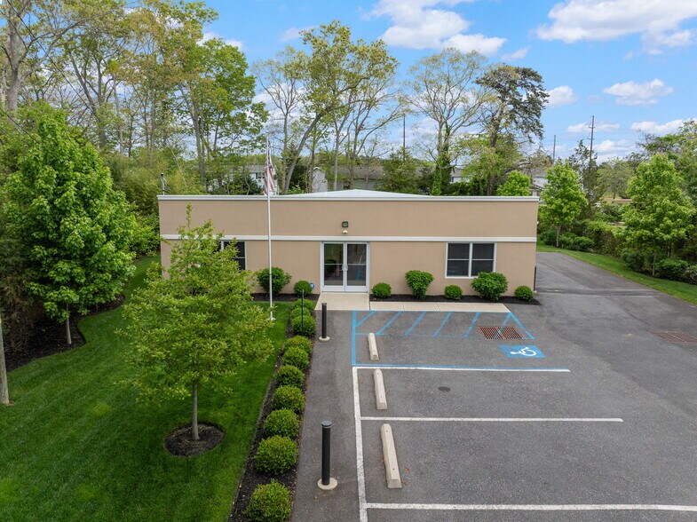 More Photos Of 30 Bolton Ln, West Creek Light Distribution For Sale