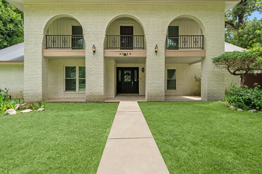 More Photos Of 2042 Teal Dr, Spring Dormitory For Sale