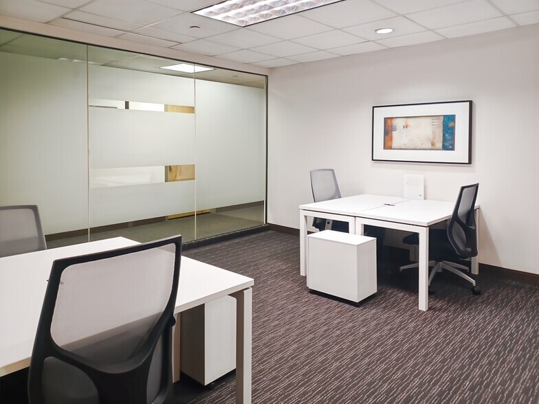 More Photos Of 80 Orville Dr, Bohemia Coworking Space