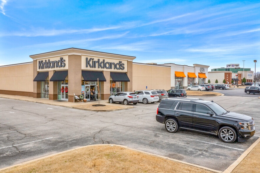 More Photos Of 3101 E Highland Dr, Jonesboro Freestanding For Sale