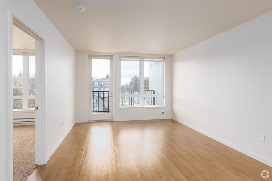 More Photos Of 102 N G St, Tacoma Apartments For Lease