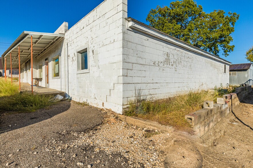 More Photos Of 400 Highway 22, Clifton Storefront Retail Office For Lease