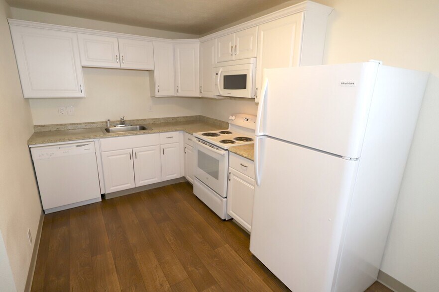 More Photos Of 1348 12th St, Salem Apartments For Sale