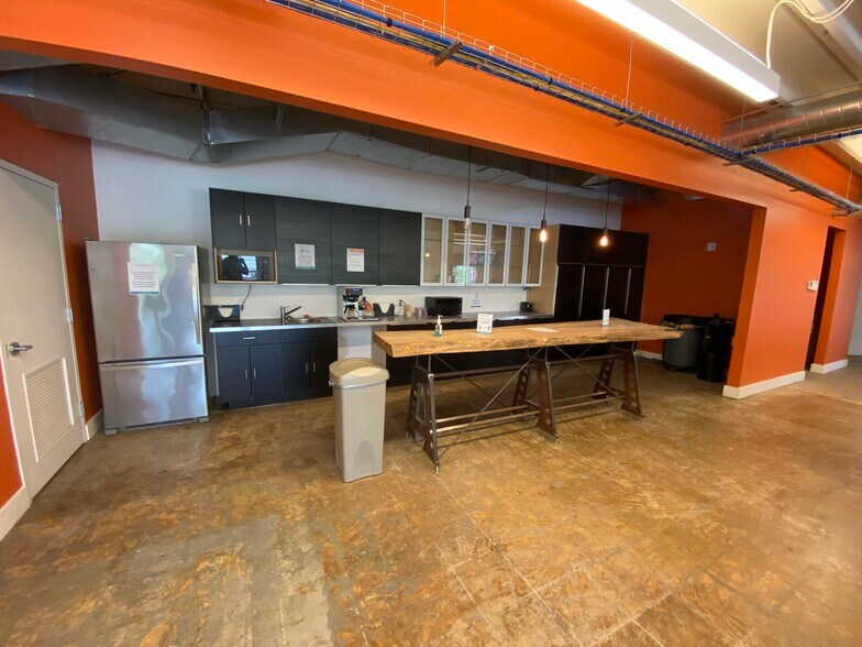 More Photos Of 2808 Caroline St, Houston Coworking Space