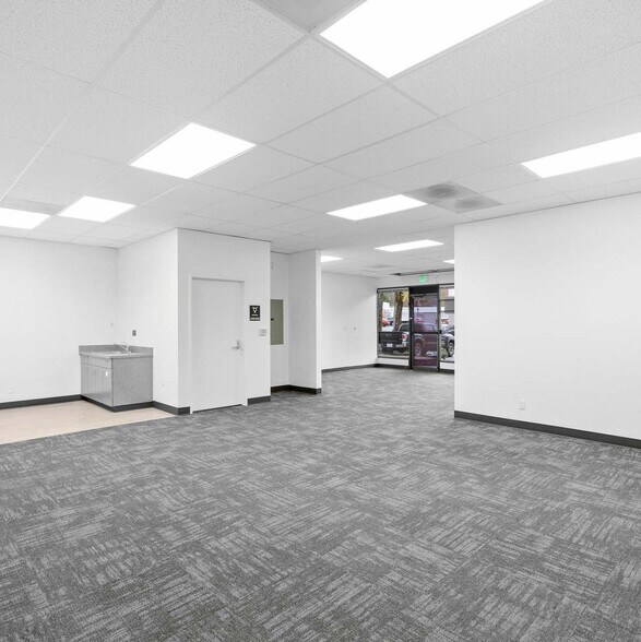 More Photos Of 7865-7885 SW Cirrus Dr, Beaverton Light Manufacturing For Lease