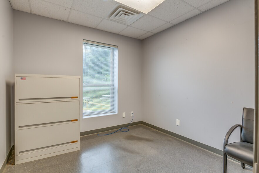 More Photos Of 371 G and S Rd, Prattville Warehouse For Lease