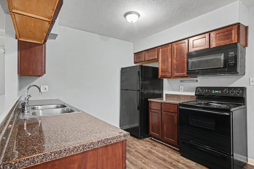 More Photos Of 1205 Avenue A, Katy Apartments For Sale