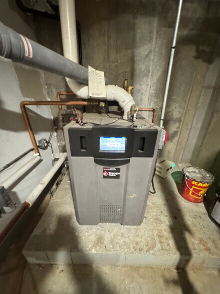 More Photos Of 3573 Laconia Ave, Bronx Apartments For Sale